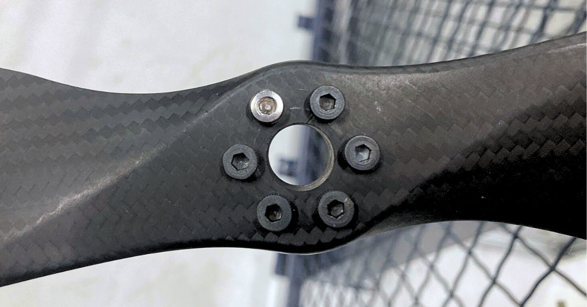 balancing a propeller with screws